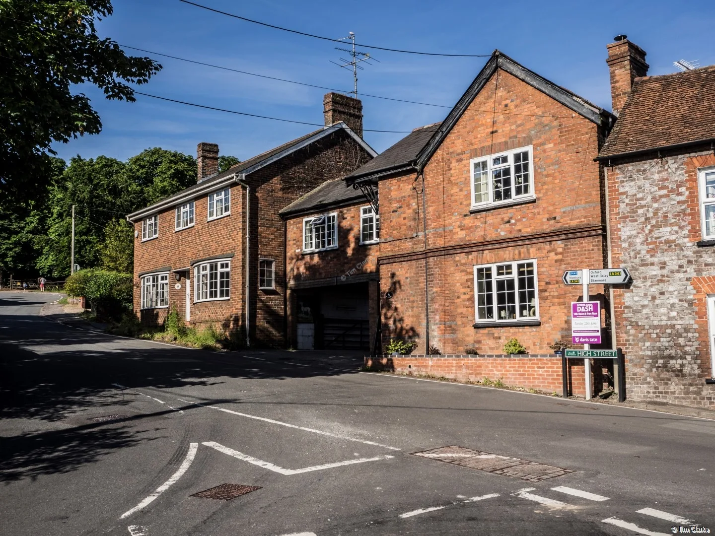 Former White Hart building / White Hart Cottages