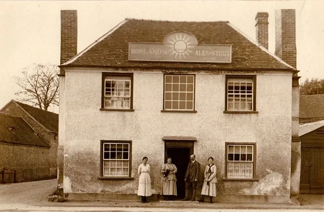 The Sun, East Ilsley, with Morlands sign